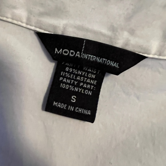 White Moda by Victoria secret dress shirt size small - Picture 4 of 4